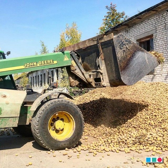 Шина RIDEMAX IT-697 подходит для машин JCB Fastrac и John Deere.